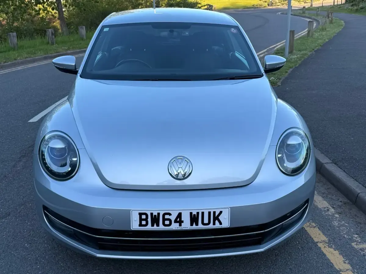 Używany VW Beetle 105 KM (77 kW) 2014 Srebrny Hatchback