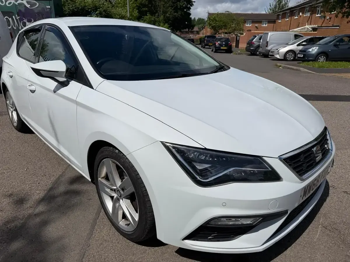 Used Seat Leon FR 130 HP (95 kW) 2018 White Hatchback