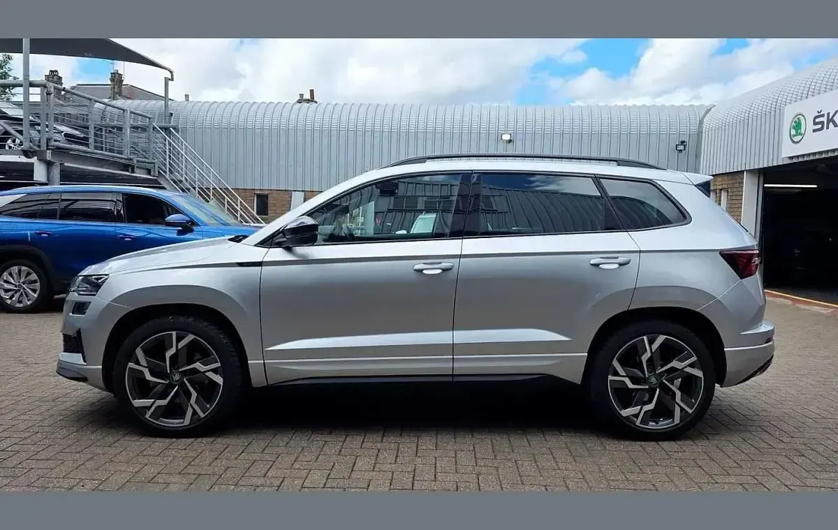 Used Skoda Karoq SportLine 190 HP (139 kW) 2025 Brilliant silver metallic SUV