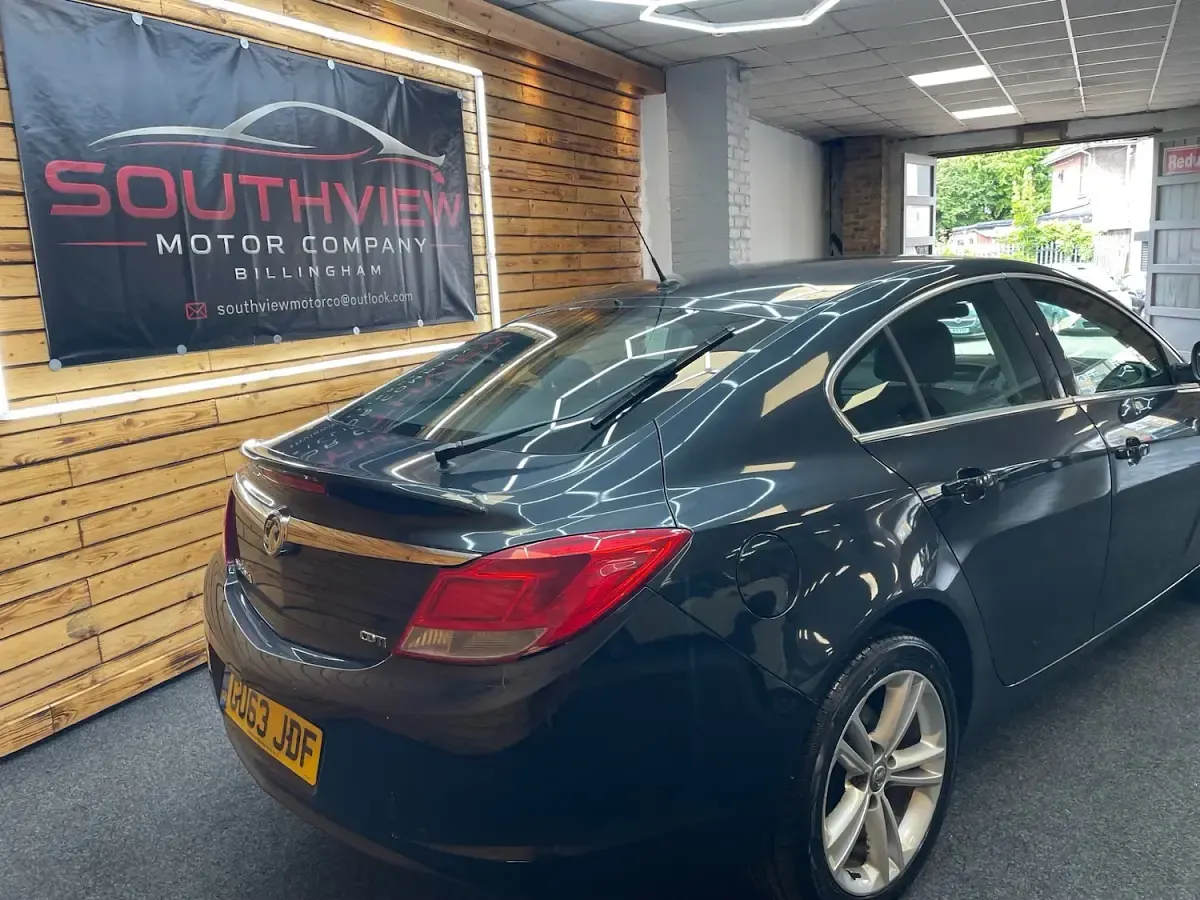 Used Vauxhall Insignia 163 HP (119 kW) 2013 Black Hatchback
