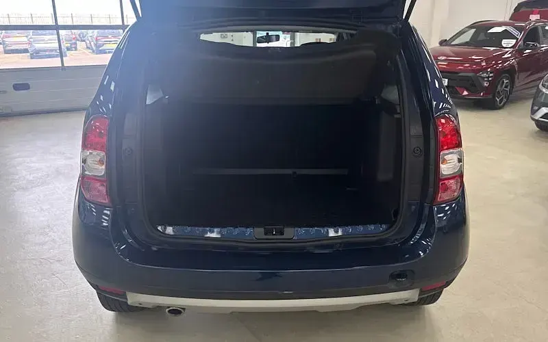 Used Dacia Duster Lauréate 125 HP (91 kW) 2017 Blue SUV