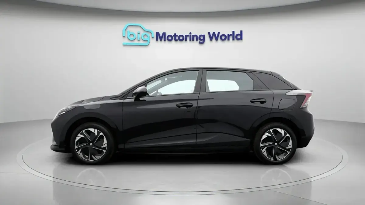 Used MG MG4 EV SE 319 kW (435 HP) 2023 Black Hatchback