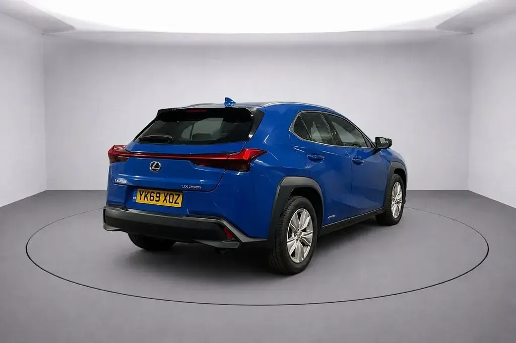 Used Lexus UX 250h 2019 Blue SUV