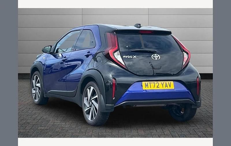 Used Toyota Aygo X 72 HP (52 kW) 2022 Blue SUV