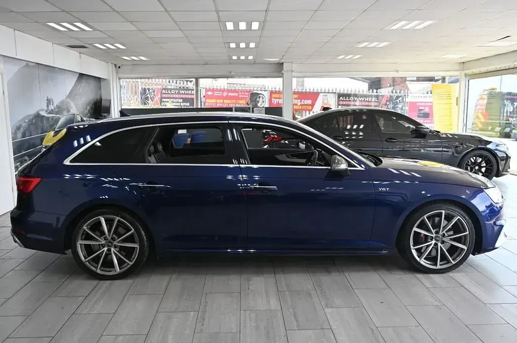 Used Audi S4 Business 354 HP (260 kW) 2017 Blue Estate
