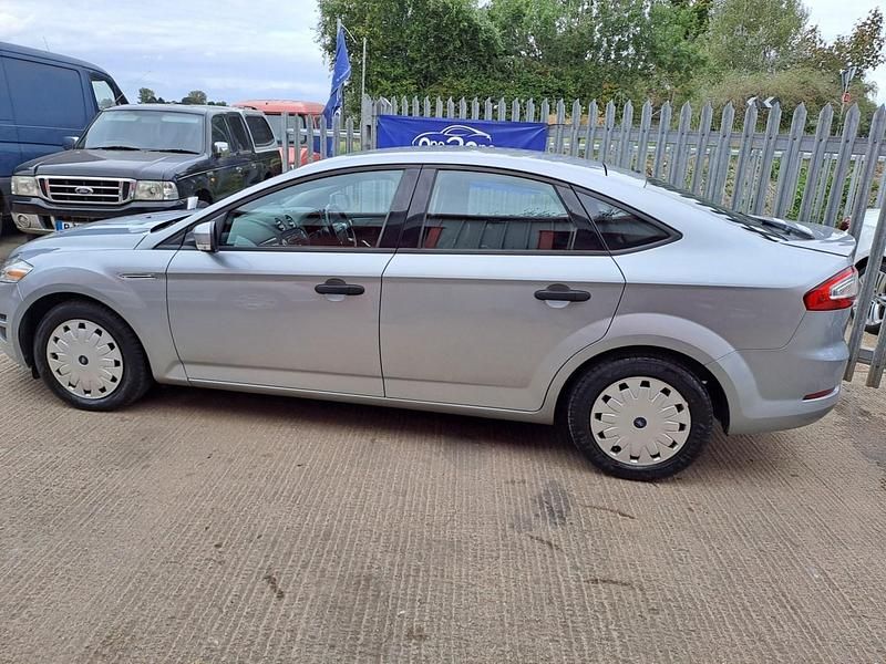 Used Ford Mondeo 115 HP (84 kW) 2018 Grey Hatchback