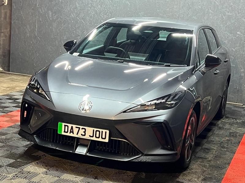 Used MG MG4 EV SE 2023 Grey Hatchback