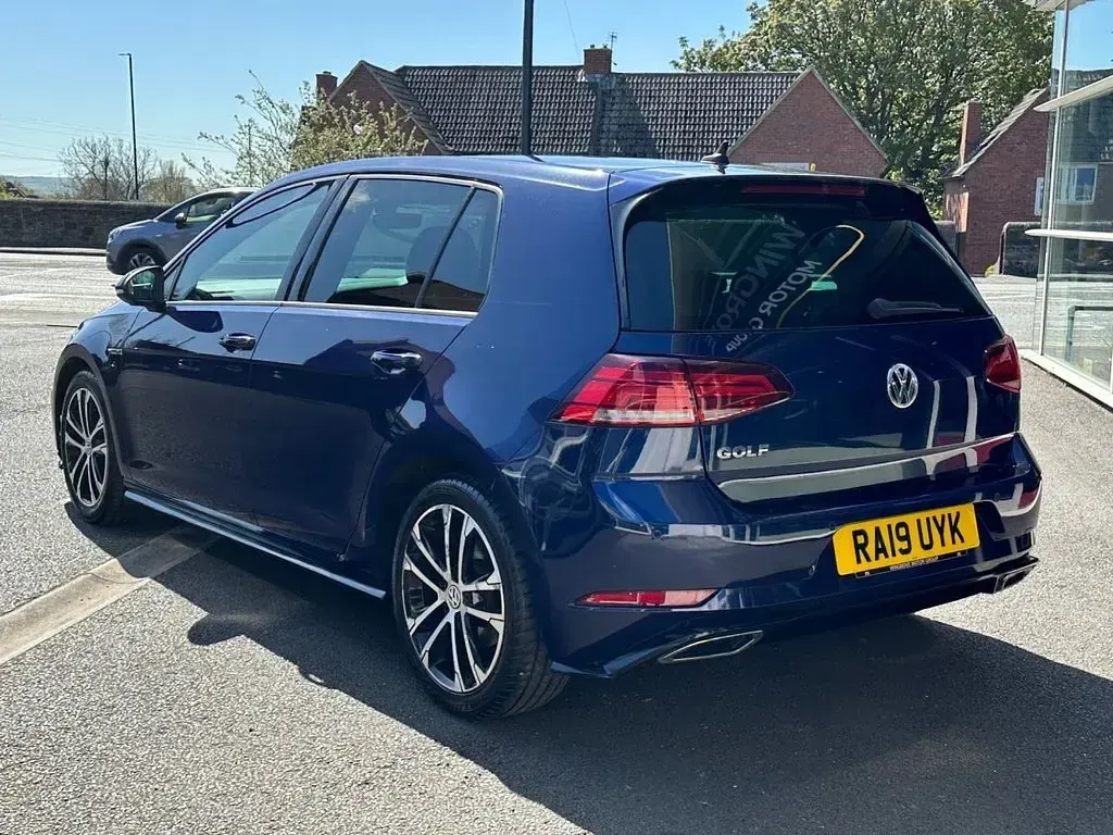Used VW Golf VII R-line 150 HP (110 kW) 2019 Blue Hatchback
