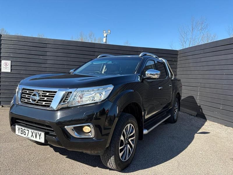 Used Nissan Navara Tekna 190 HP (139 kW) 2017 Black Pickup