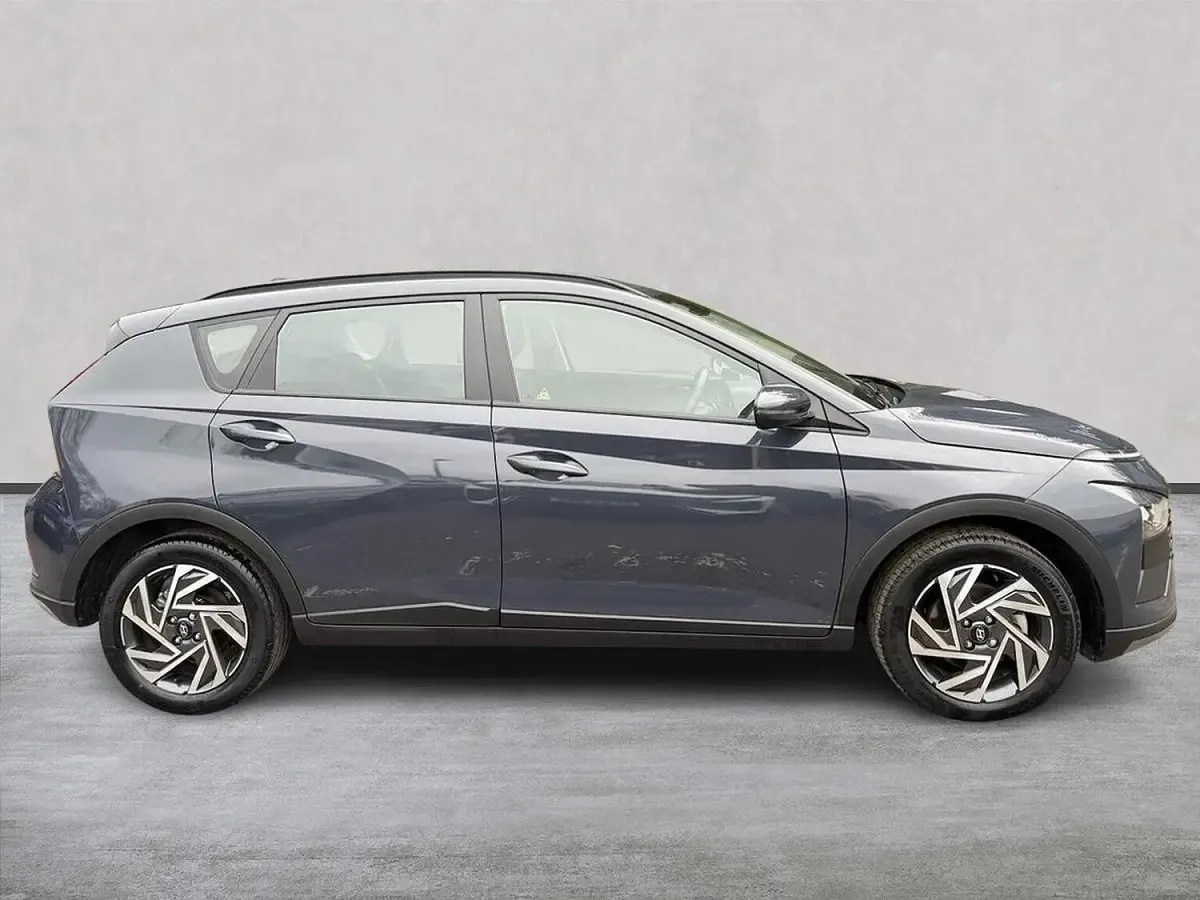 Used Hyundai Bayon Advanced 100 HP (73 kW) 2024 Grey SUV