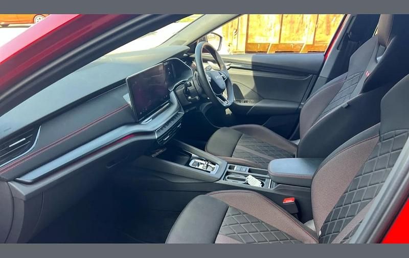 Used Skoda Octavia vRS 265 HP (194 kW) 2025 Velvet red metallic Hatchback