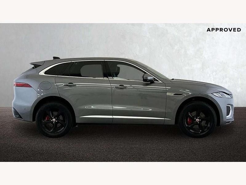 Begagnad Jaguar F-Pace R-Dynamic 204 HK (150 kW) 2021 Grå SUV