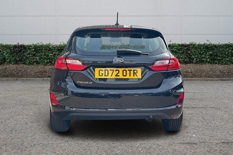 Usado Ford Fiesta Trend 2023 Negro Utilitario