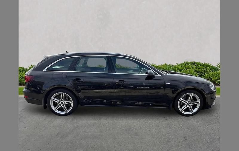 Used Audi A4 S-Line 214 HP (157 kW) 2018 Black Estate