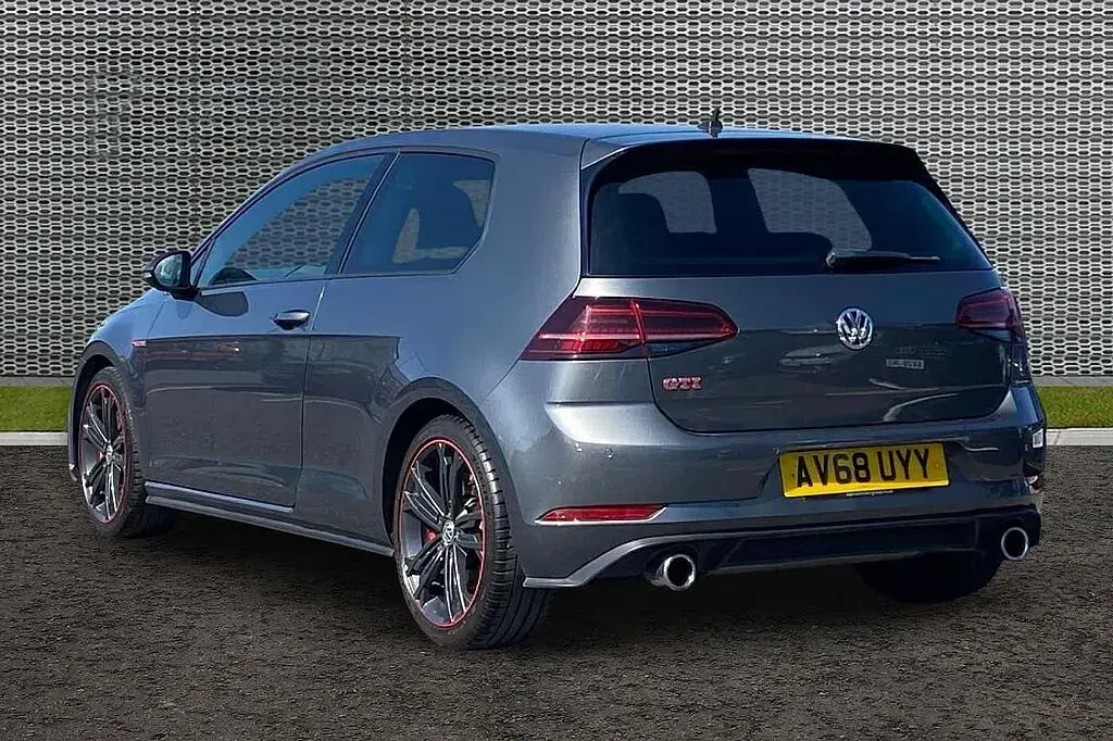 Used VW Golf VII 245 HP (180 kW) 2018 Hatchback