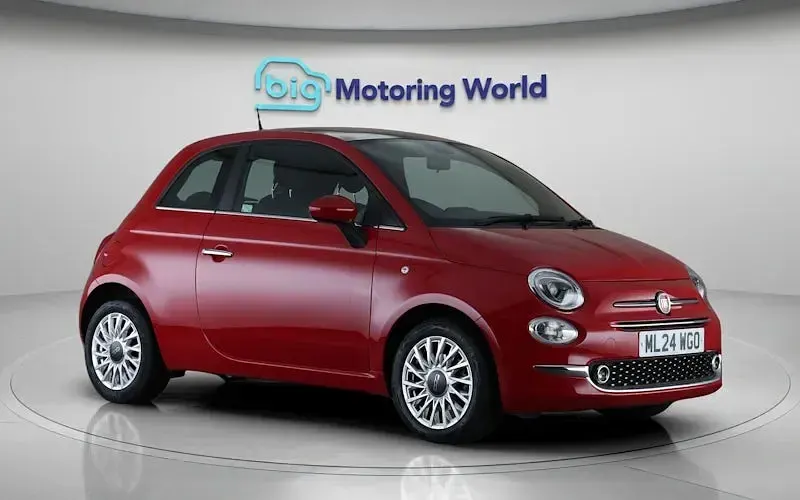 Begagnad Fiat 500 S 69 HK (50 kW) 2024 Röd Halvkombi