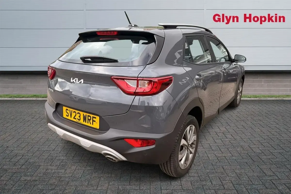 Used Kia Stonic 99 HP (72 kW) 2023 Grey SUV