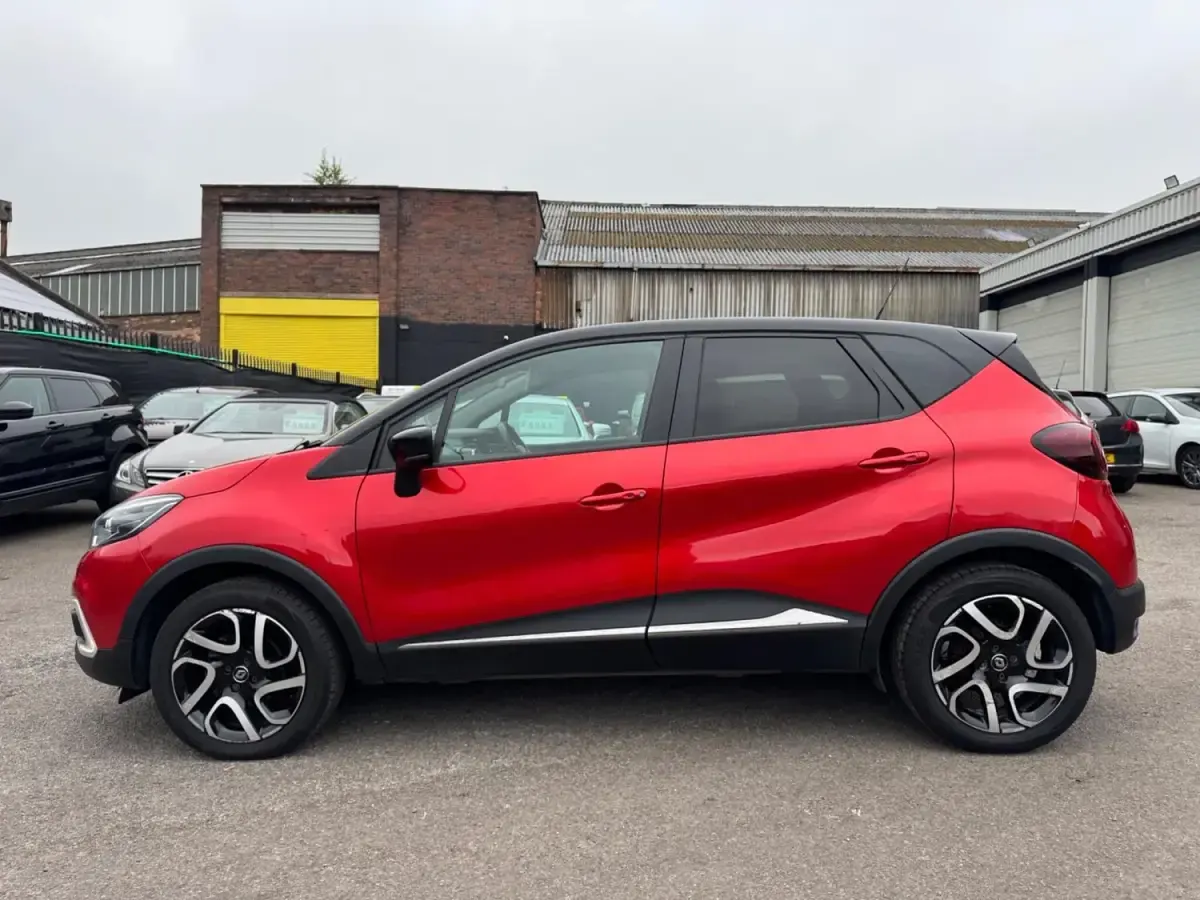 Second-hand Renault Captur Iconic 90 CP (66 kW) 2019 Roșu SUV