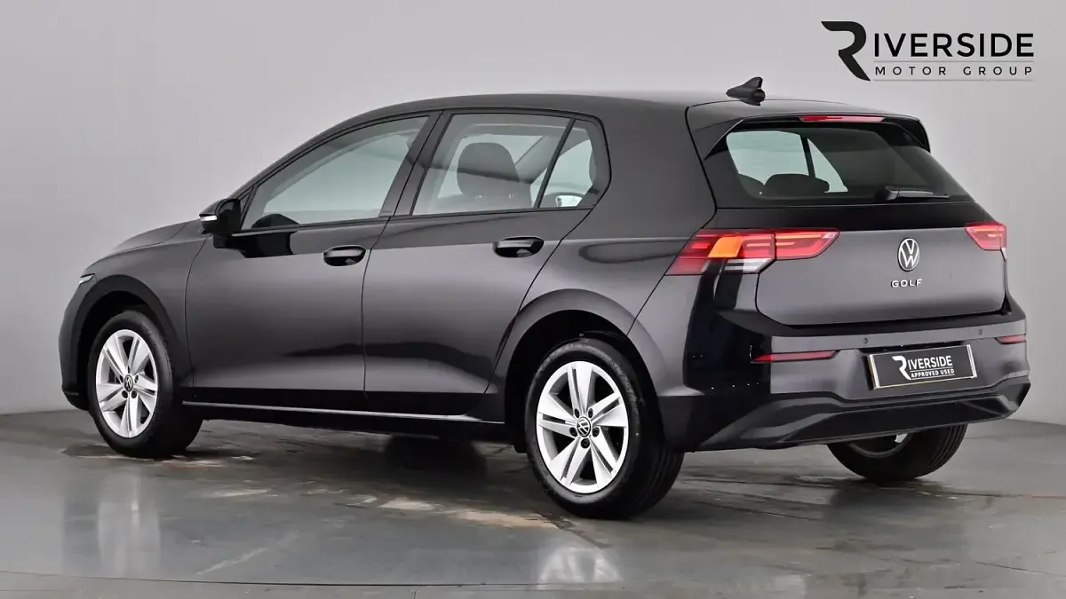 Used VW Golf VIII S 130 HP (95 kW) 2023 Deep black Hatchback