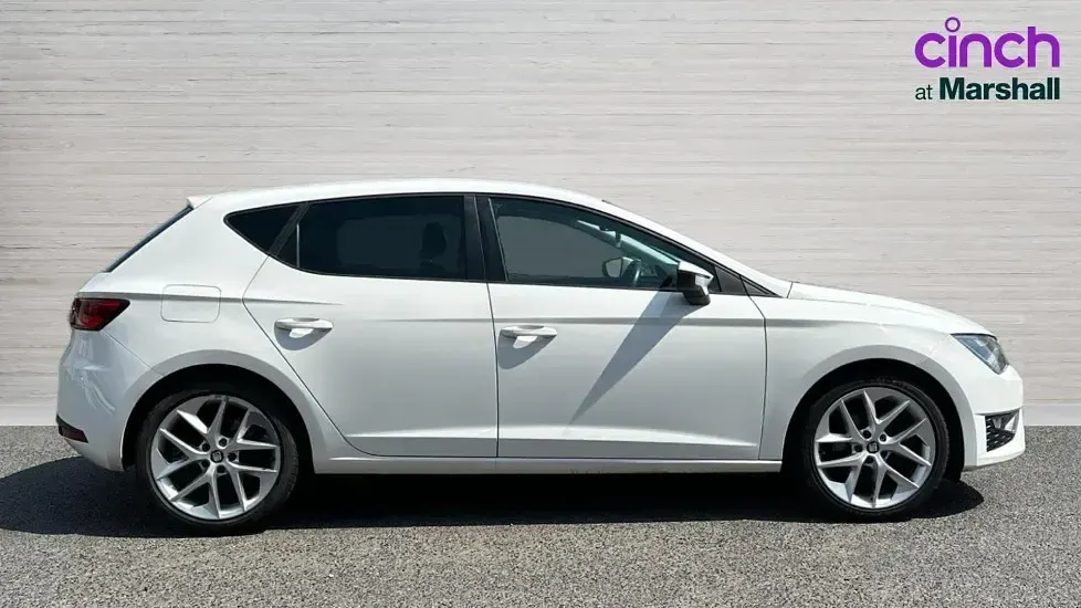 Used Seat Leon FR 125 HP (91 kW) 2017 White