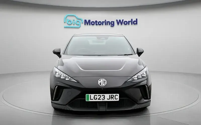 Begagnad MG MG4 EV Trophy 150 kW (204 HK) 2025 Halvkombi