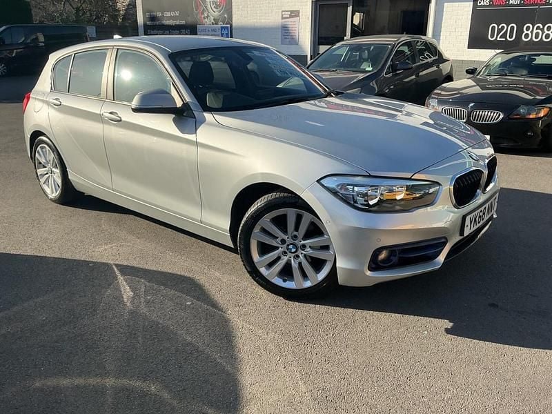 Used BMW 118 Sport Line 2018 Silver Hatchback