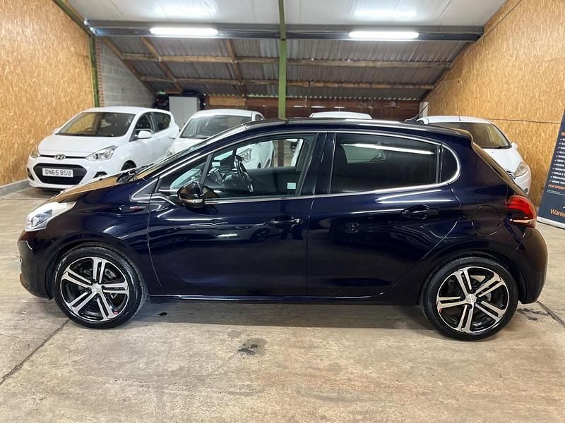 Used Peugeot 208 GT-line 110 HP (80 kW) 2018 Blue Hatchback
