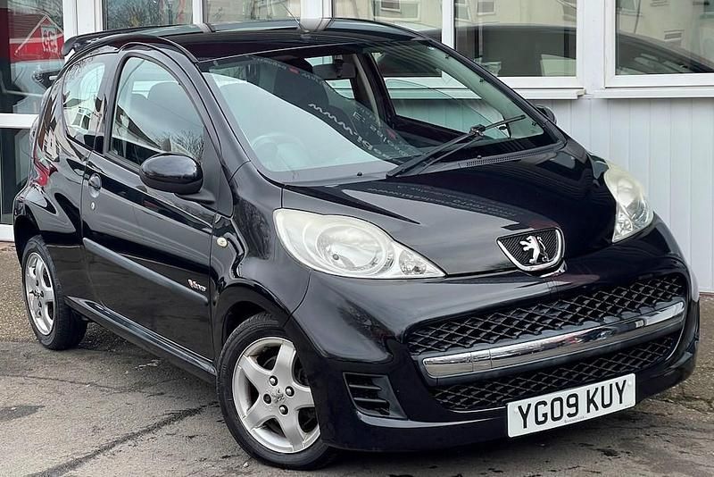 Begagnad Peugeot 107 68 HK (50 kW) 2009 Svart Halvkombi
