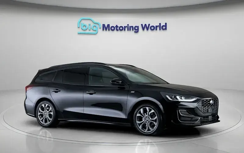 Used Ford Focus ST-Line 125 HP (91 kW) 2023 Black Estate