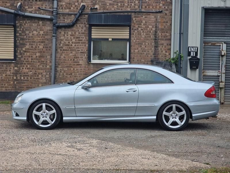 Used Mercedes CLK320 2005 Silver Coupe