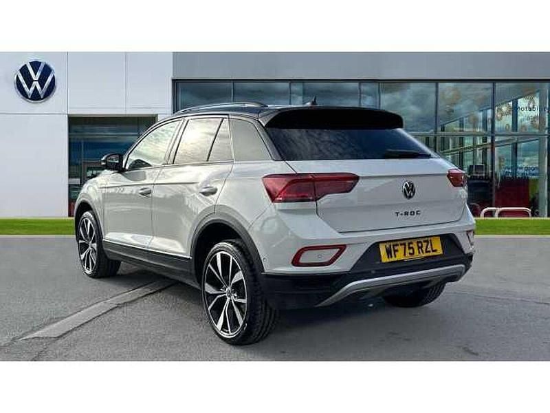 Used VW T-Roc Design 150 HP (110 kW) 2025 Ascot grey black SUV