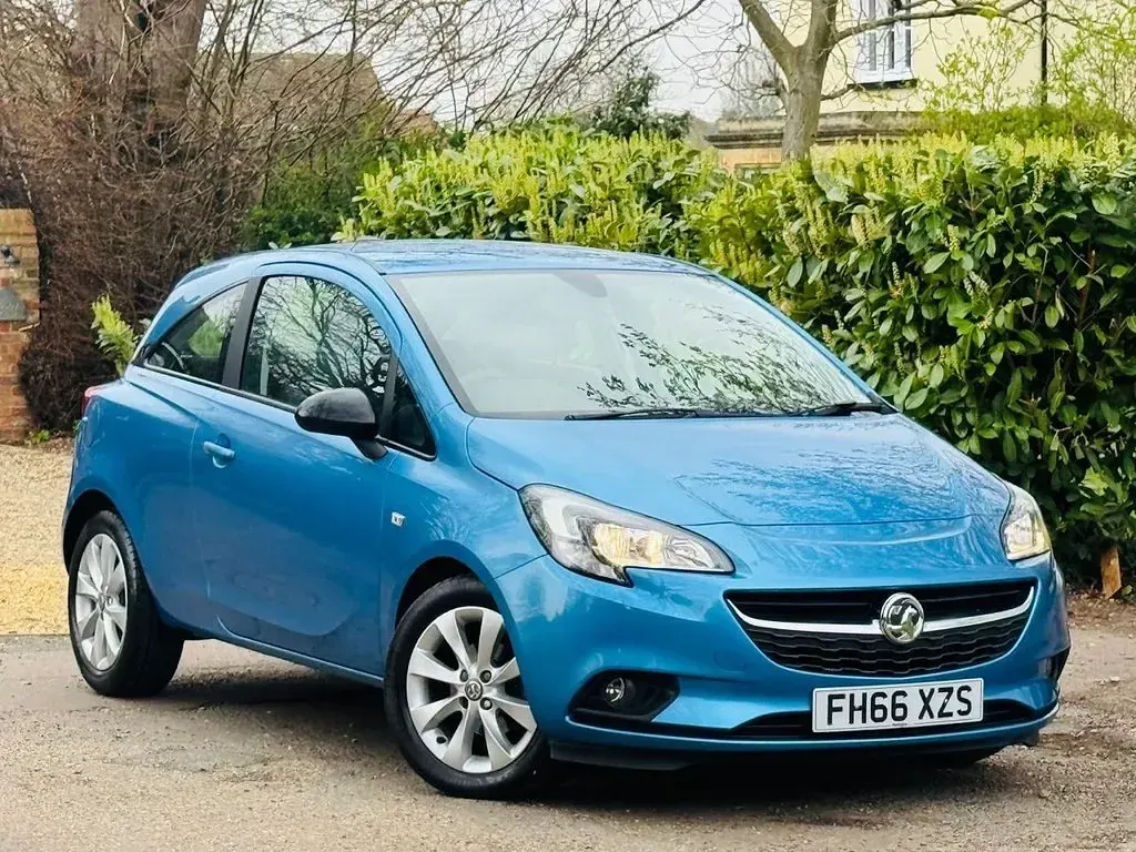 Used Vauxhall Corsa 75 HP (55 kW) 2017 Blue Hatchback