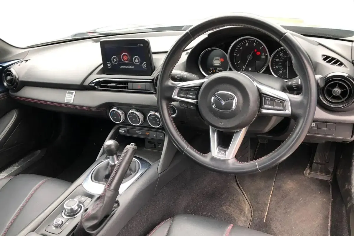 Used Mazda MX5 Edition 184 HP (135 kW) 2018 Blue Cabriolet