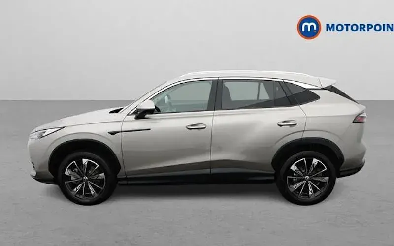 Używany MG HS Trophy 224 KM (164 kW) 2025 Srebrny SUV