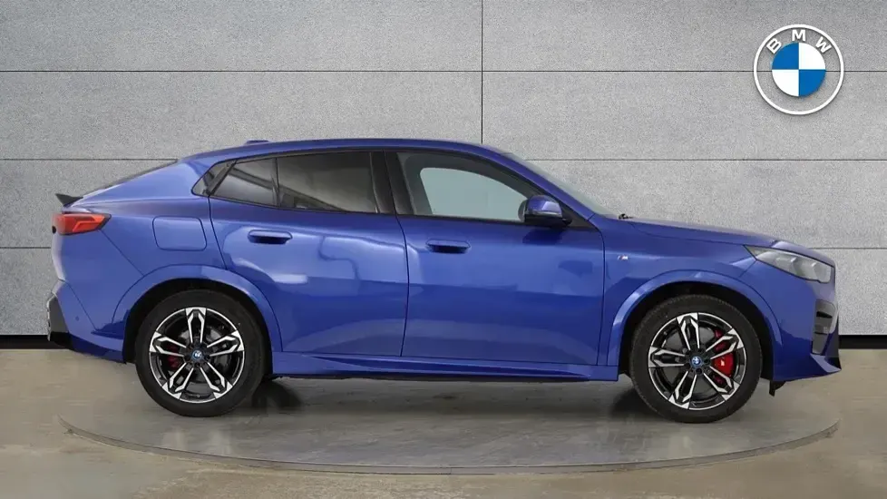 Used BMW iX2 M Sport 150 kW (204 HP) 2025 Blue SUV