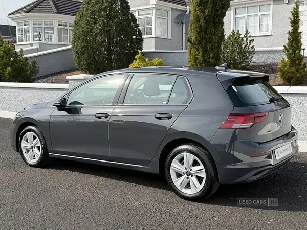 Used VW Golf VIII Life 130 HP (95 kW) 2024 Grey Hatchback