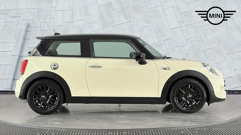 Usado Mini Cooper S Classic 189 HP (139 kW) 2020 Branco Citadino