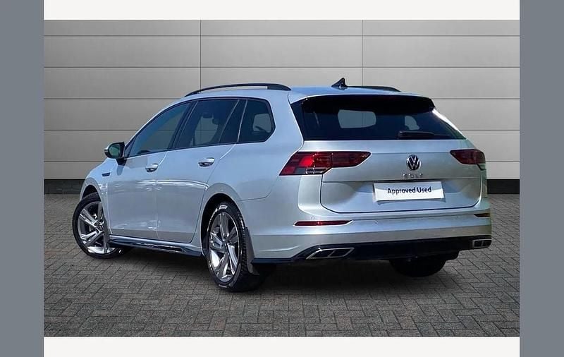 Usado VW Golf VIII R-line 150 HP (110 kW) 2022 Prateado Carrinha