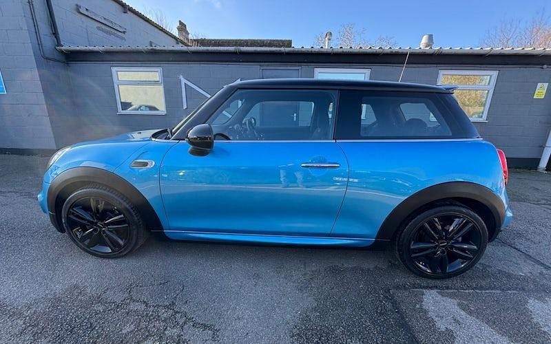Used Mini Cooper Hatch 136 HP (100 kW) 2021 Hatchback