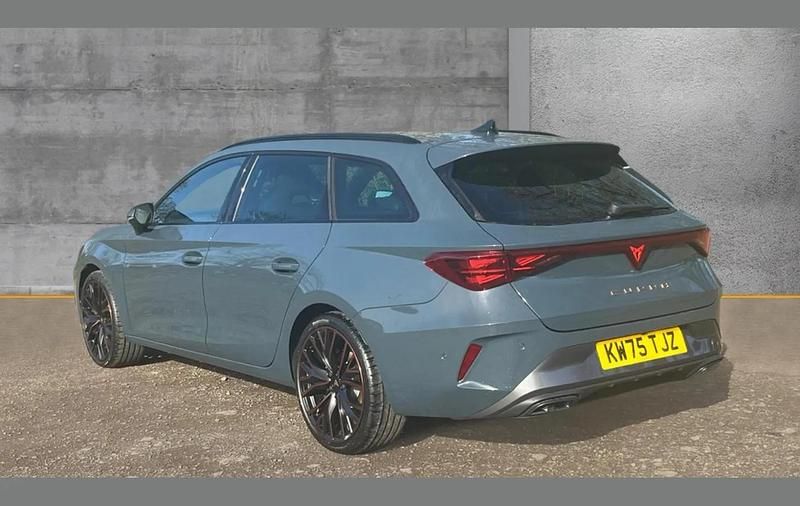 New Cupra Leon 147 HP (108 kW) 2026 Blue Estate