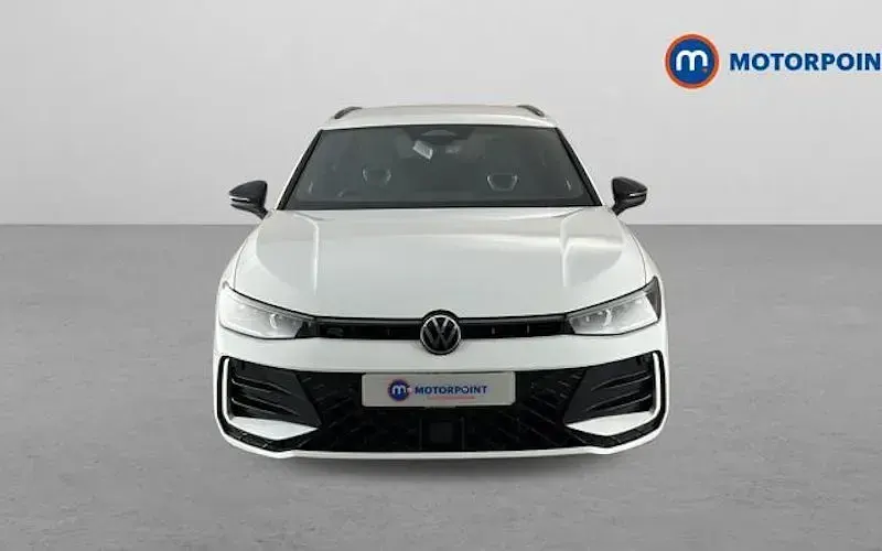 Used VW Passat R-line 204 HP (150 kW) 2025 White Estate