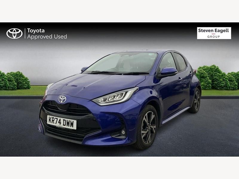 Used Toyota Yaris Hybrid Design 116 HP (85 kW) 2024 Blue Hatchback