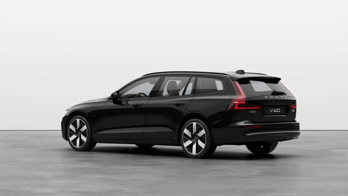 New Volvo V60 Plus 2026 Onyx black Estate