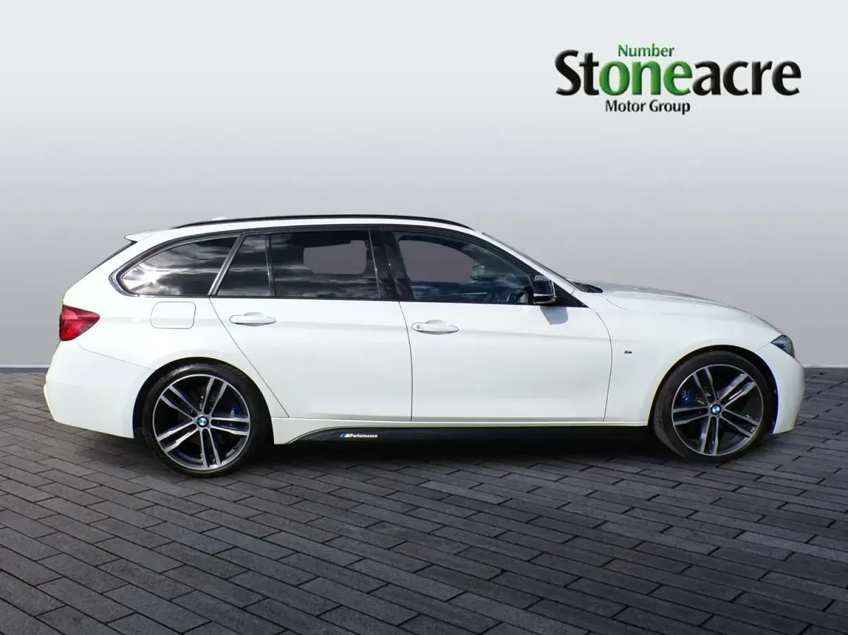 Usado BMW 320 M Sport 187 CV (137 kW) 2019 Blanco Familiar