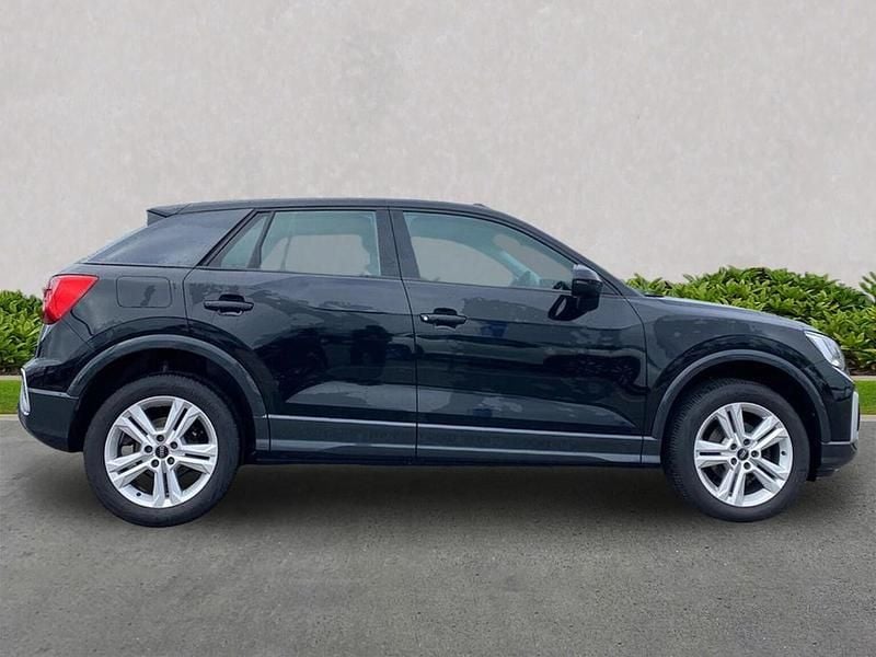 Begagnad Audi Q2 Sport 2022 Svart SUV