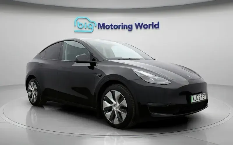 Used Tesla Model Y Long Range AWD 286 kW (389 HP) 2025 SUV