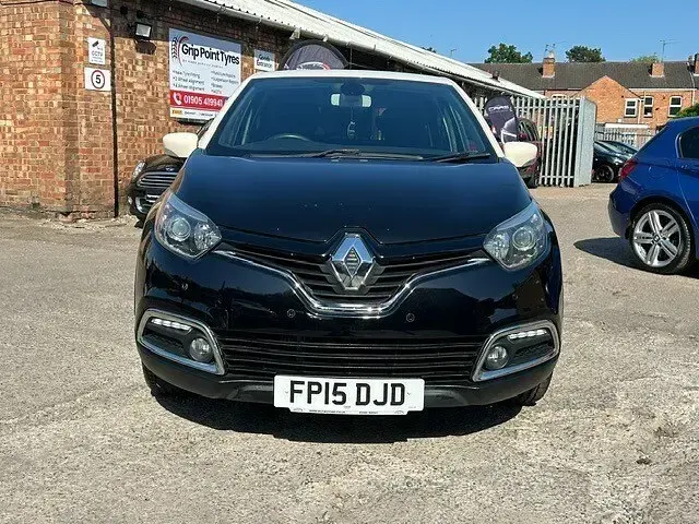 Used Renault Captur Dynamique 90 HP (66 kW) 2015 Black SUV