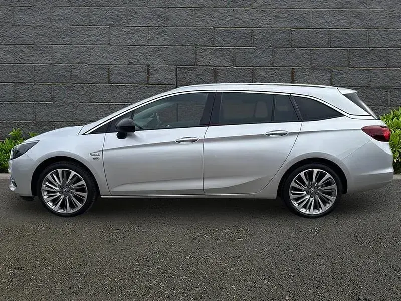 Used Vauxhall Astra Edition 2021 Silver Estate