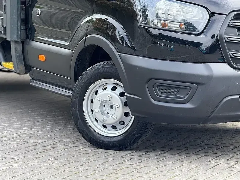 Usado Ford Transit 130 HP (95 kW) 2022 Preto Cabrios