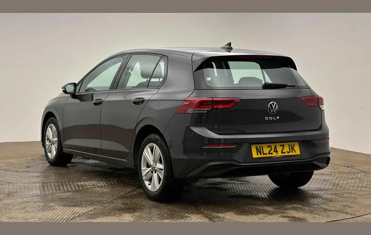 Used VW Golf VIII Life 130 HP (95 kW) 2024 Grey Hatchback